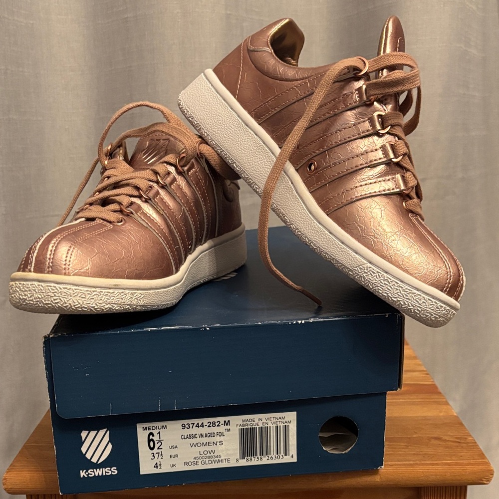 K-Swiss Metallic Rose Gold Low-Top Sneakers NEW